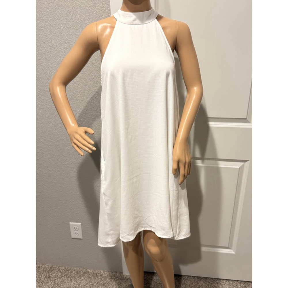 Women's Lulus lined White Halter Neck trapeze Shift Dress M